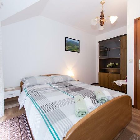 Appartement Apartman Dubravcic à Otočac Extérieur photo